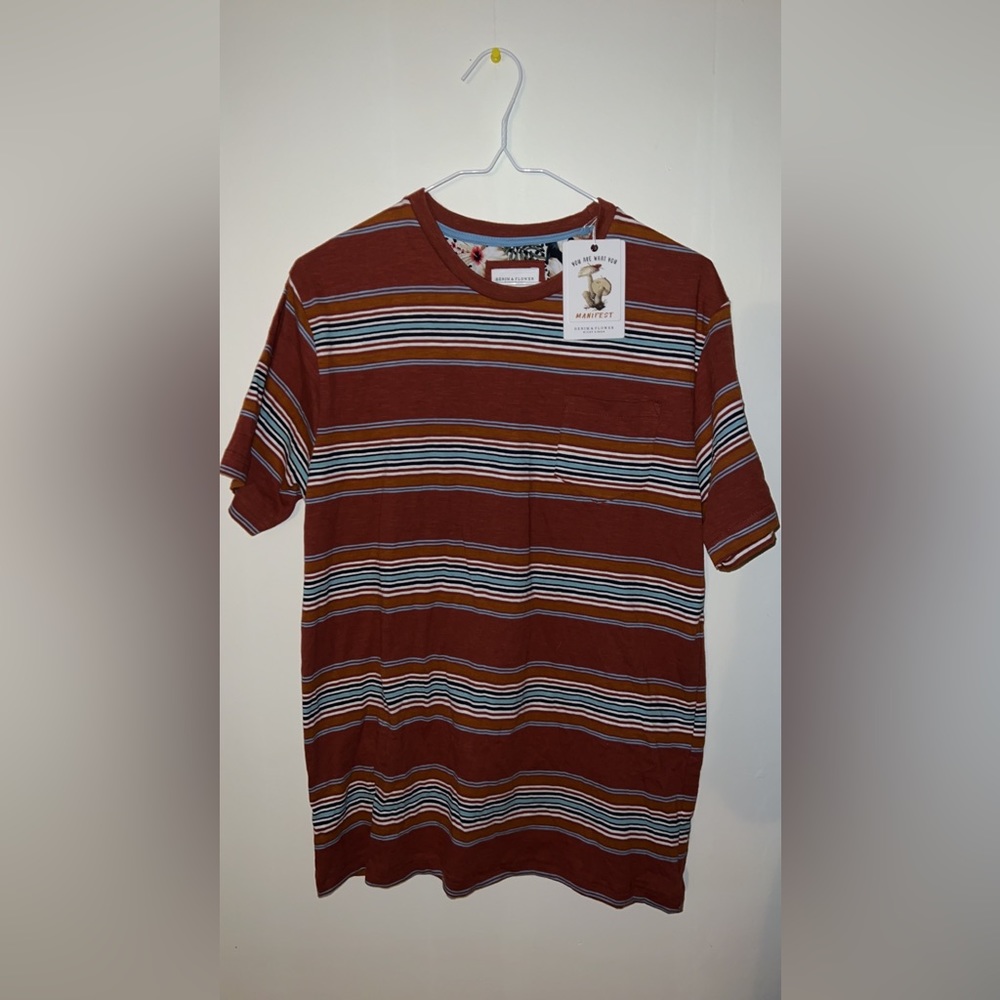 Men’s MEDIUM striped casual shirt
